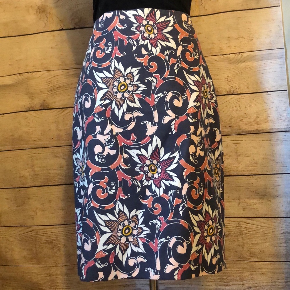 NEW Loft paisley pencil skirt